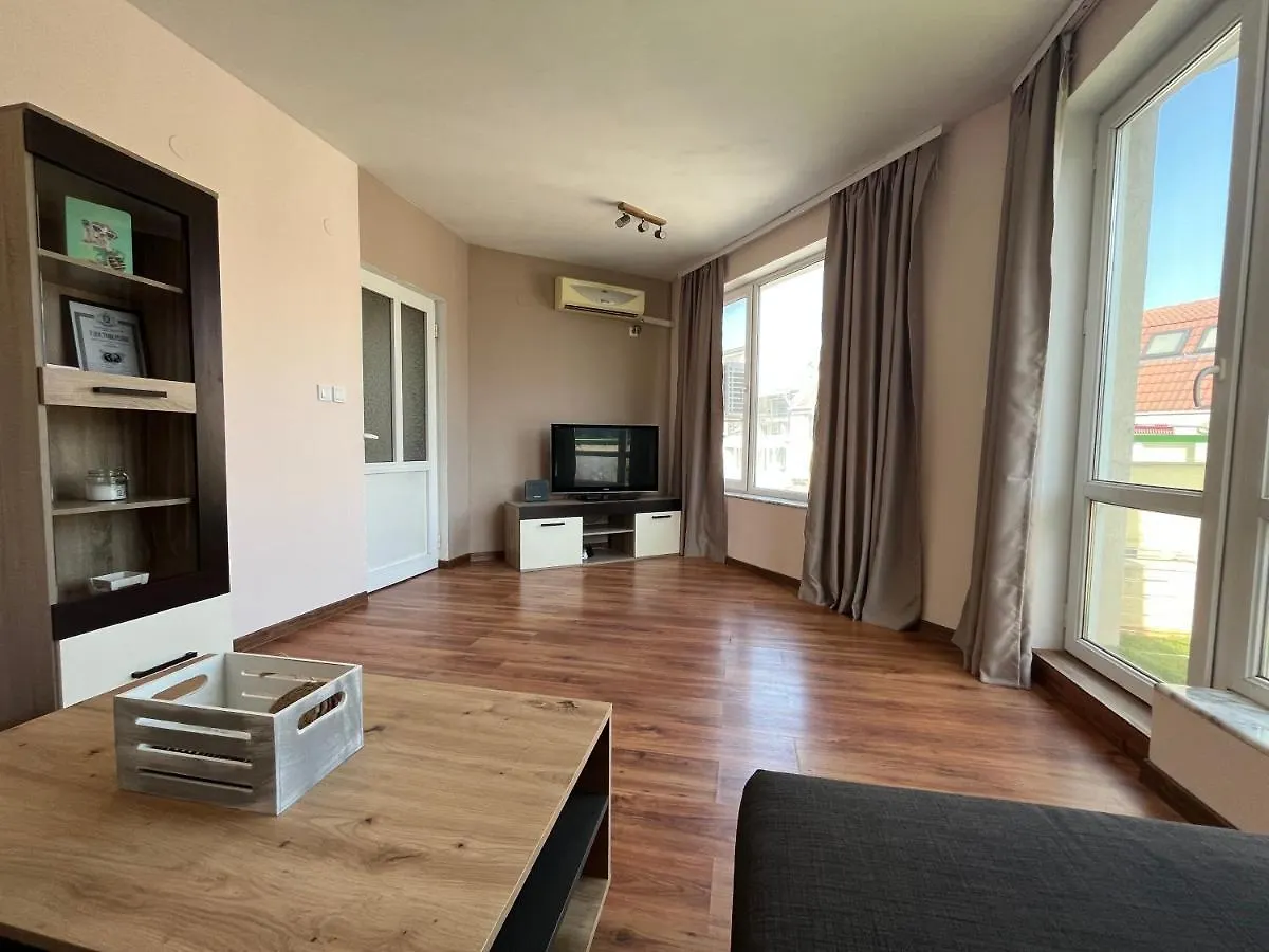 Apartment Happy Holiday 2 Burgas 0*,  Bulgaria